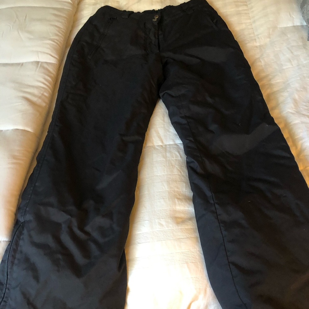 Black ski pants